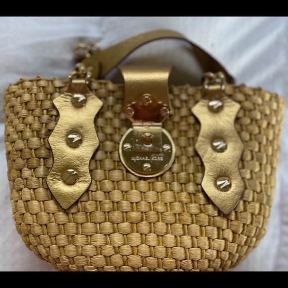 Michael Kors Tan Weave and Gold Accent Handbag - Picture 3 of 8